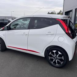 Toyota Aygo 1.0 VVT-I 72CH X-PLAY 5P MY19 D&eacute;mouville