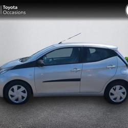 Toyota Aygo 1.0 VVT-i 69ch x-play 5p N&icirc;mes