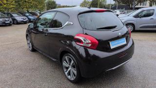 Peugeot 208  - photo 2