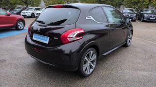 Peugeot 208  - photo 3