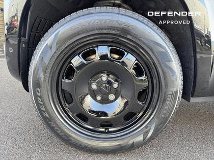 Land Rover Defender - 110 2.0 P300e PHEV Trophy Edition Keswick Green - 129 999 €