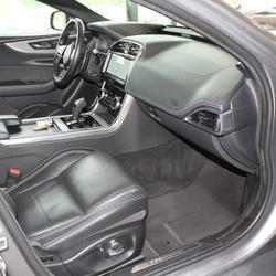 Jaguar XE D180 BVA S Pujols