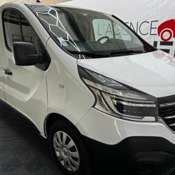 Renault Trafic Van Am&eacute;nag&eacute; 2.0 Blue DCi Turbo 120ch Carbon-Blanc