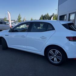 Renault Megane 4 1.5 BLUE DCI 115CH EVOLUTION D&eacute;mouville