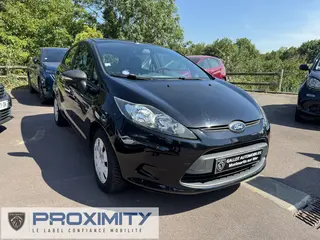 Ford Fiesta - 5P 1.2 16v 60ch Ambiente - 4 990 €