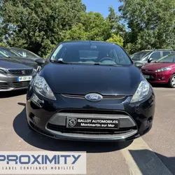 Ford Fiesta 5P 1.2 16v 60ch Ambiente Montmartin-sur-Mer
