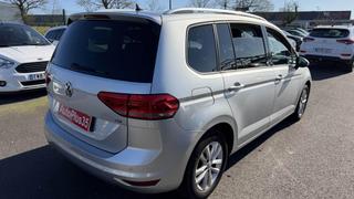 Volkswagen Touran  - photo 1
