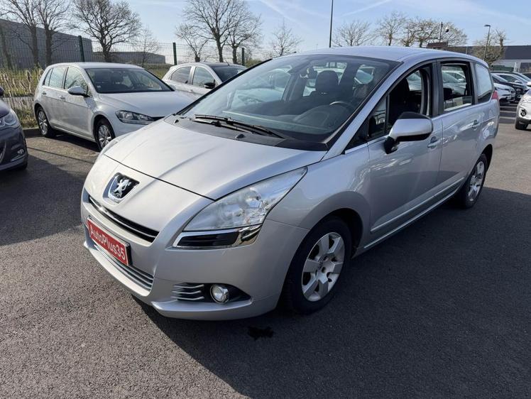 Peugeot 5008  - Premium - 5 990 €