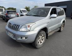 Toyota Land Cruiser - 165 D-4D  120 2003 GX A MARCHANDS - 11 500 €