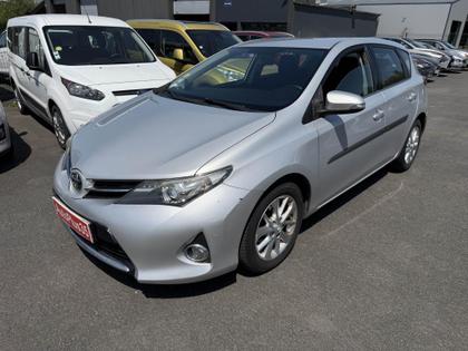 Toyota Auris - 90 D-4D  II 2013 BERLINE Dynamic PHASE 1 - 6 990 €