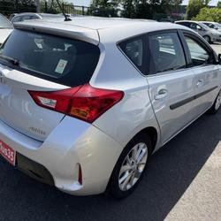 Toyota Auris 90 D-4D  II 2013 BERLINE Dynamic PHASE 1 Br&eacute;al-sous-Montfort