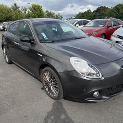 Alfa Romeo Giulietta 1.4 TB MultiAir - 170 S/S - BV TCT  BERLINE Distinctive PHASE 2 Br&eacute;al-sous-Montfort