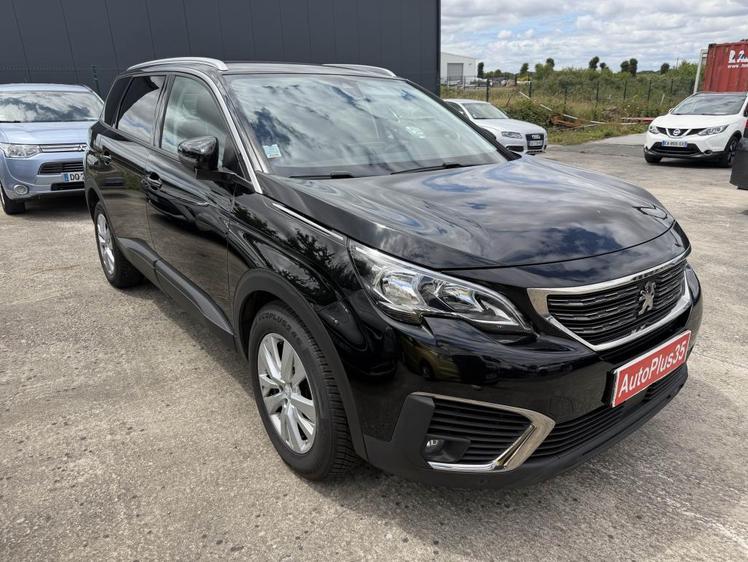 Peugeot 5008  - 10 990 €