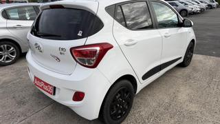 Hyundai i10  - photo 2
