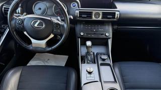 Lexus IS  - photo 4