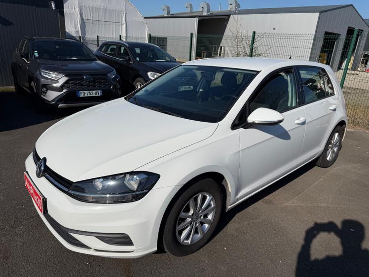 Volkswagen Golf  - Technology - 9 990 €