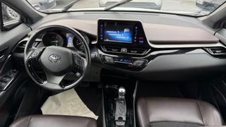 Toyota C-HR  - photo 2