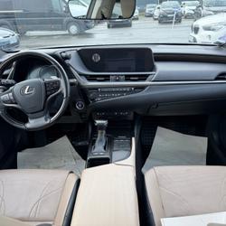 Lexus ES 300h luxe Br&eacute;al-sous-Montfort