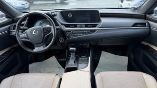 Lexus ES  - photo 2