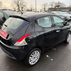 Lancia Ypsilon 1.2 8v 69 ch stop&start silver Br&eacute;al-sous-Montfort