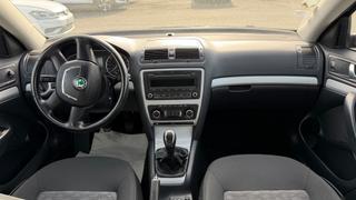 Skoda Octavia  - photo 2