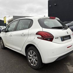 Peugeot 208 1.5 BlueHDi 100ch S&amp;S Active Business Quimperl&eacute;