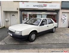 Renault R25 Saint-Barthélemy-d'Anjou