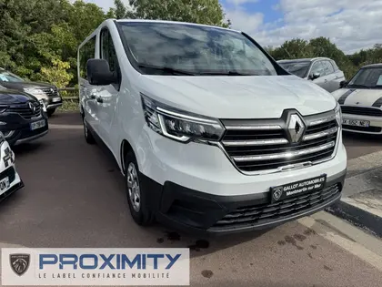 Renault Autres Renault - Zen L2 Blue dCi 150 S&S - 9 pl - 25 990 €