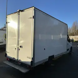 Autres Renault F3500 L3H1 2.3 BLUE DCI 145CH CAISSE 20M3 CONFORT Qu&eacute;ven