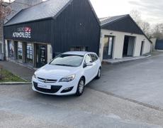 Opel Astra Sports Tourer Saint-Père-Marc-en-Poulet