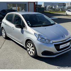 Peugeot 208 1.2 VTi 68cv Like | Premi&egrave;re Main | Clim | GARANTIE 6 MOIS Pont-Saint-Martin
