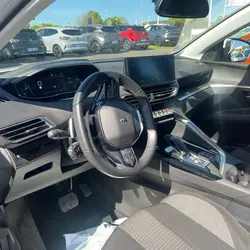 Peugeot 5008 1.5 BLUEHDI 130CH S&S ACTIVE BUSINESS EAT8 Le Poir&eacute;-sur-Vie