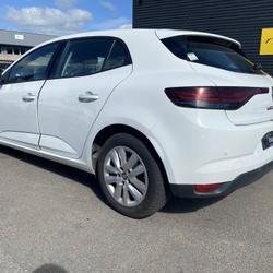 Renault Megane 4 IV (BFB) 1.5 Blue dCi 115ch Business EDC Quimperl&eacute;