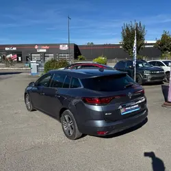 Renault Megane 4 Estate 1.6 E-TECH PLUG-IN 160CH INTENS occasion - Puymoyen - photo 2/20