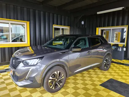 Peugeot 2008 - 1.2 PURETECH 130CH S&S GT EAT8 - 16 290 €