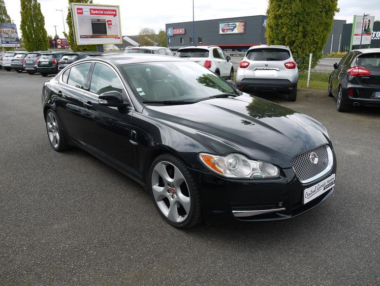 Jaguar XF  - 17 990 €