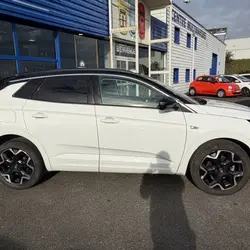 Opel Grandland 1.5 D 130CH ULTIMATE BVA8 occasion - Champniers - photo 3/27
