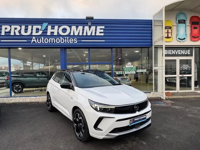 Opel Grandland  - 23 090 €