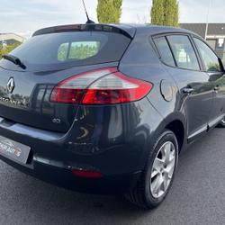 Renault Megane 3 1.5 DCI 90CH FAP TOMTOM LIVE ECO&sup2; D&eacute;mouville