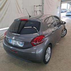 Peugeot 208 1.2 82 ch SIGNATURE 5 Portes Lanester