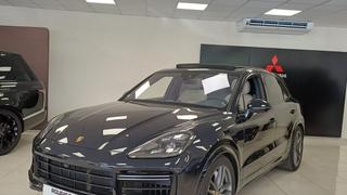 Porsche Cayenne  - photo 0