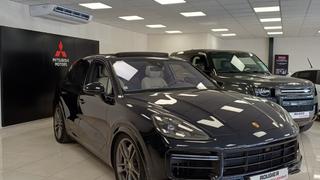 Porsche Cayenne  - photo 2