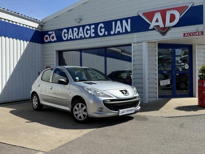 Peugeot 206+ - 1.1 Urban Euro5 5p - 7 990 €