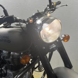 Royal-Enfield Classic  Colombe-l&egrave;s-Vesoul