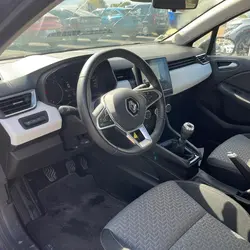 Renault Clio 5 1.5 BLUE DCI 100CH EVOLUTION Le Poir&eacute;-sur-Vie