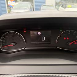 Peugeot 208 208 Turbo 100 ch BVM6 Style Berck