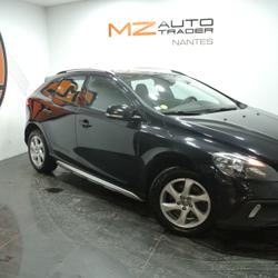 Volvo V40 Cross Country D3 150 Momentum Geartronic A La Haie-Fouassi&egrave;re