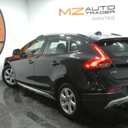 Volvo V40 Cross Country D3 150 Momentum Geartronic A La Haie-Fouassi&egrave;re