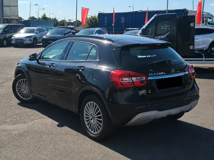 Mercedes GLA - GLA 200 d 7-G DCT Intuition - 21 990 €
