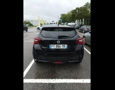 Nissan Micra Cerisé